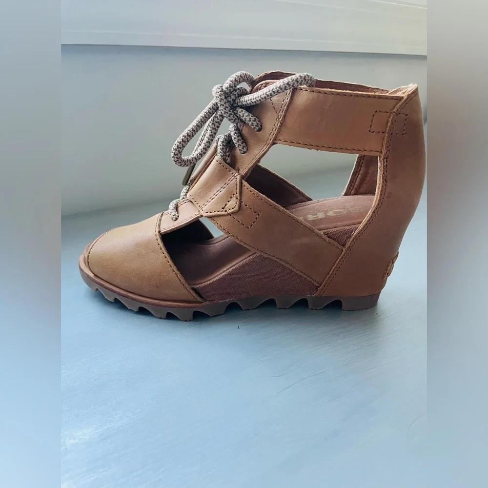SOREL Joanie Il leather wedge sandals
